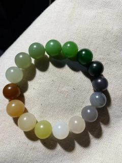 和田玉什么颜色最好